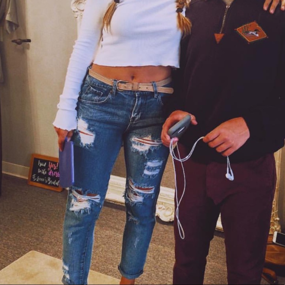 Brandy Melville distressed girlfriend jeans